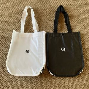 NWOT 12’’ Lululemon Tote Bags with Snap Closure